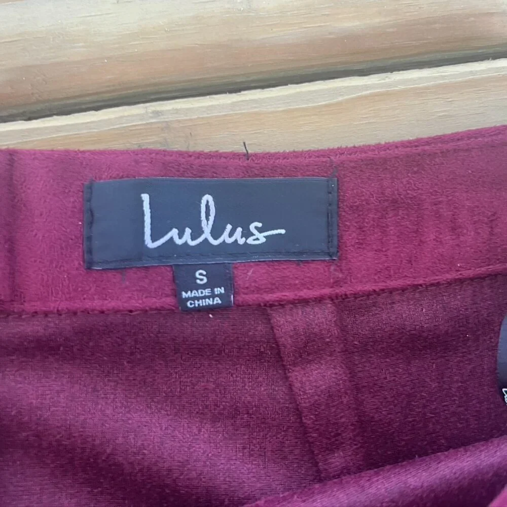 Lulu’s Suede Mini Skirt Maroon NWT Size small